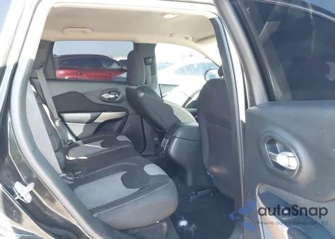 2018 Jeep Cherokee Latitude Fwd z USA, uszkodzony, nr VIN 1C4PJLCB1JD615340